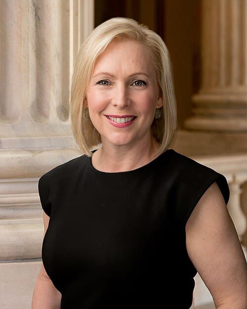 Kirsten Gillibrand's headshot photograph